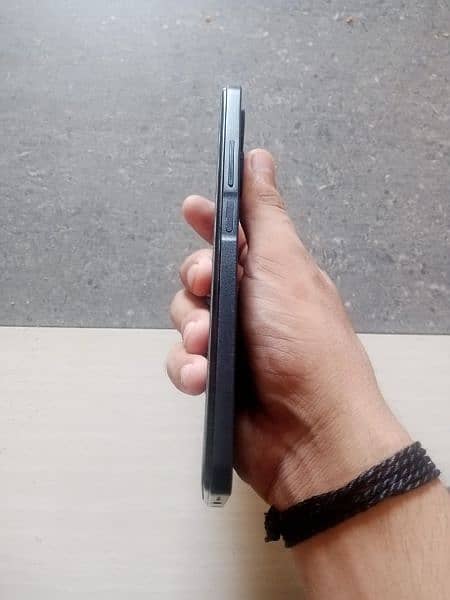 Infinix hot 30 8+8/128.   condition 10/9.5 1