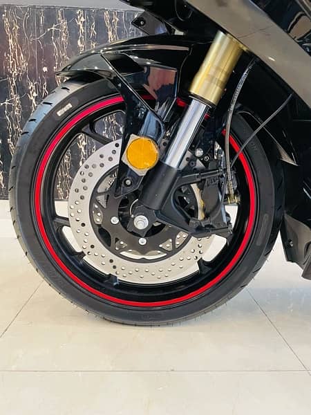 ducati gt edition 400cc 4