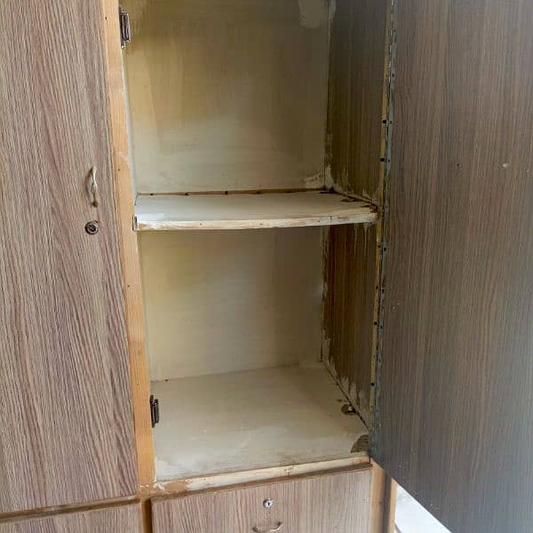 Good condition cupboard 3