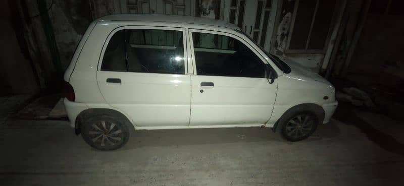 Daihatsu Cuore 2009 3