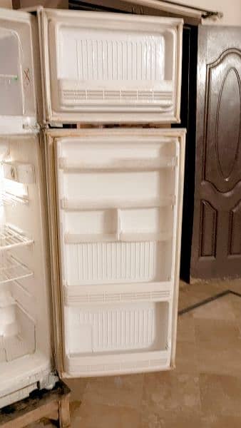 SINGER REFRIGERATORS 1