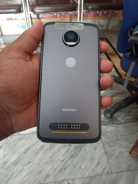 moto z2 Play 7