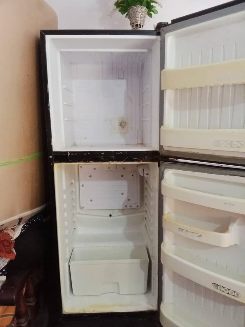 Orient Medium Size Fridge +92 300 0096791 2