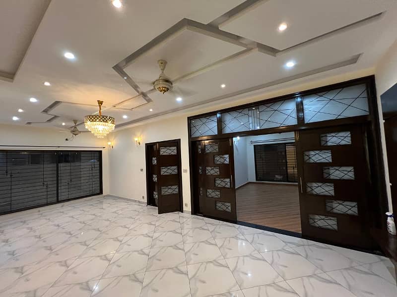 10 Marla House Available For Rent in Central Park Housing Scheme Lahore 5