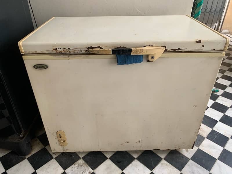 waves deep freezer for sale 1