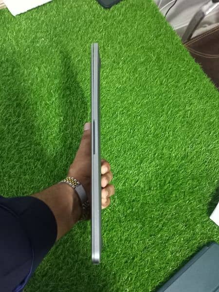 Macbook Pro 2017 13inch 256gb 4