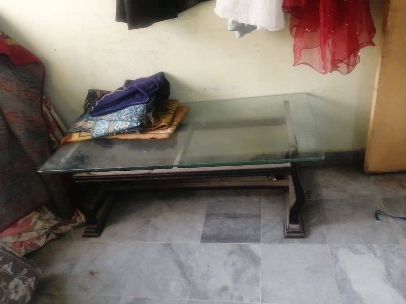 table for sale its used 0