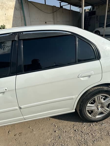 Honda Civic EXi 2004 3