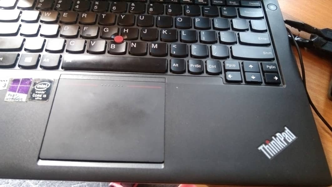 Lenovo Thinkpad: Intel Core 15 vPro 2