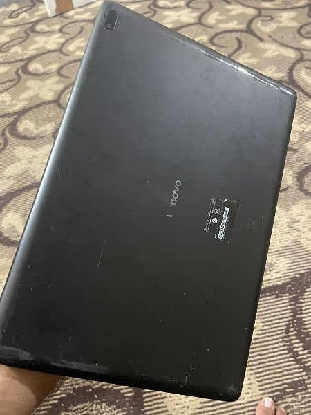 Lenovo tab E10 with box, all oky. 1