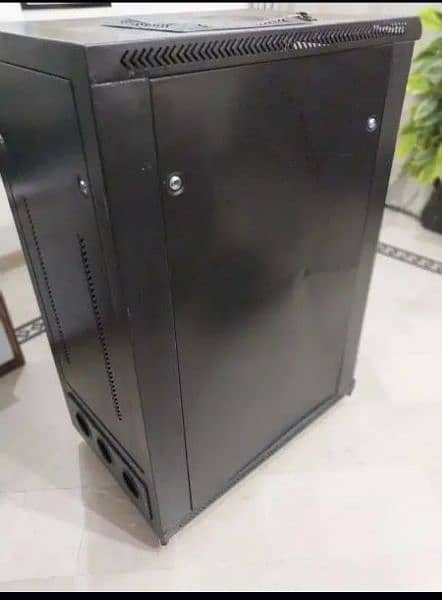 Server rack 4