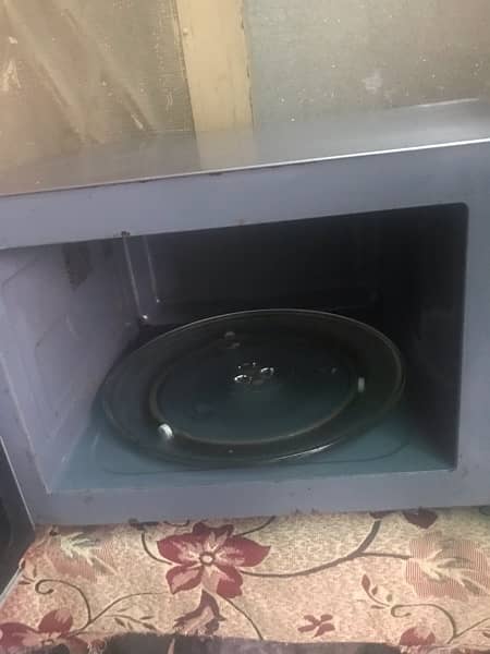 Hitachi Imported microwave 3