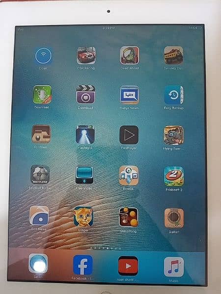 IPAD 4 Model a1458 condition 10/10 (factory unlocked) apps installed 8