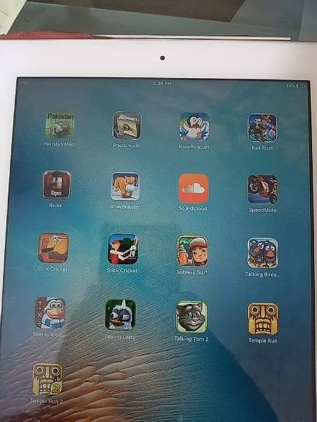 IPAD 4 Model a1458 condition 10/10 (factory unlocked) apps installed 10