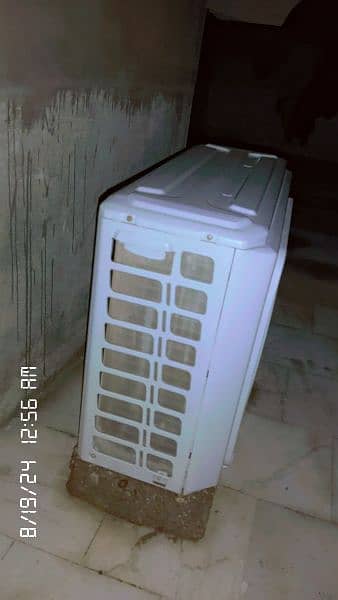 Orient AC Just 2 Season Use Urgent Sell 3