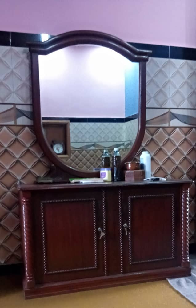 Dressing Table 0