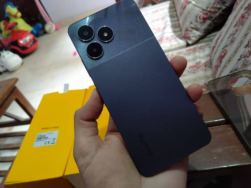 Realme Note 50 (04/64) with Box n Charger. 5