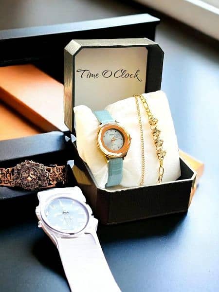 ladies Elegant Watch with Bracelet 7