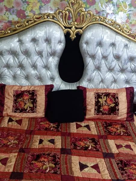 royal bed 0