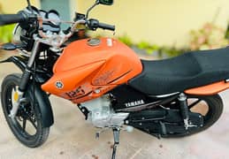 Yamaha YBR 125G Matt Orange