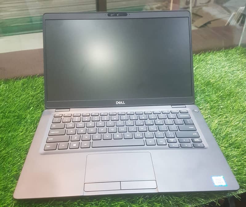 Dell Latitude 5300 0