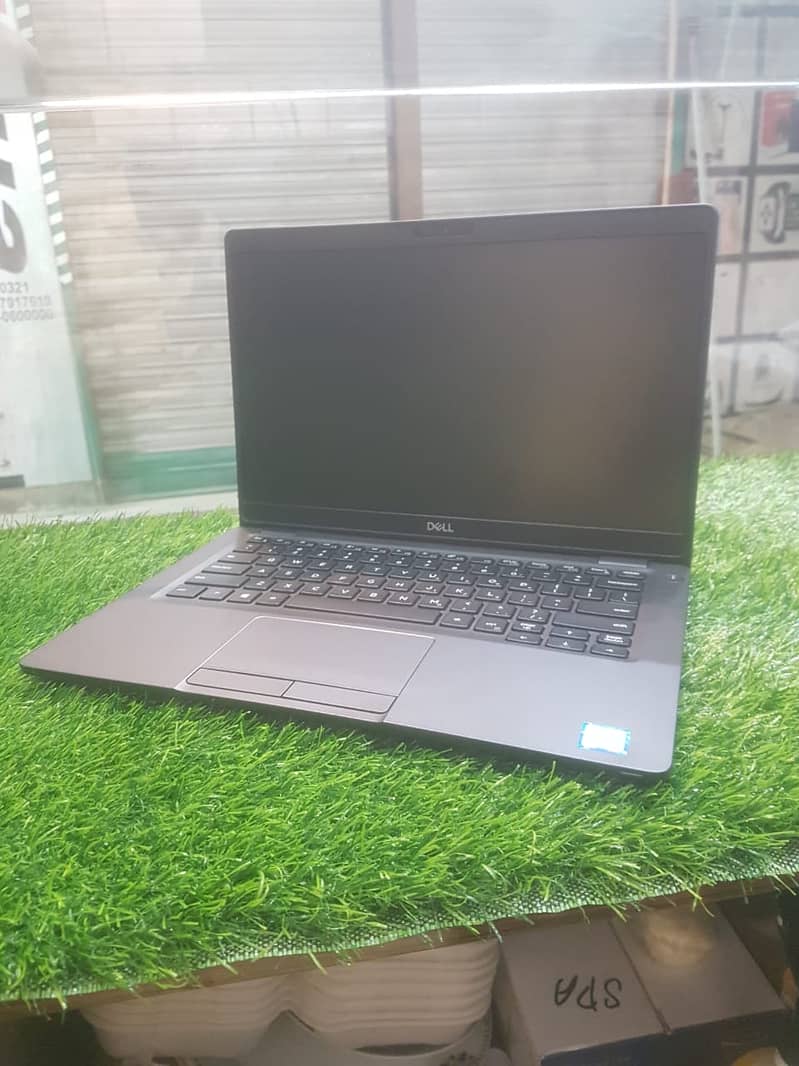 Dell Latitude 5300 4