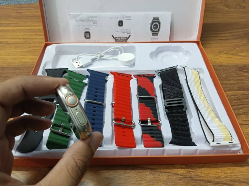 Smart Watch Ultra 7 in 1 Straps 2