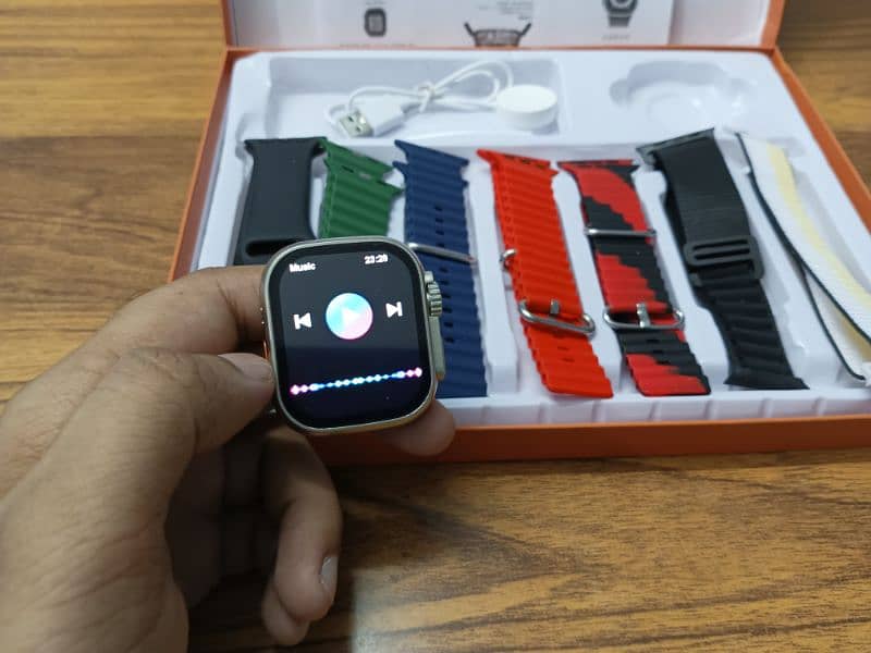 Smart Watch Ultra 7 in 1 Straps 4