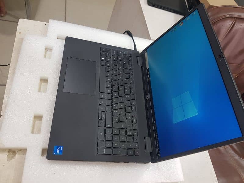 dell latitude 3520 1