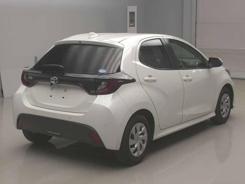 Toyota Yaris1.0 g __ 2021 Model 1