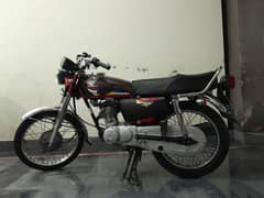 honda 125 red colour all original 2019 model all ok just buy and drive