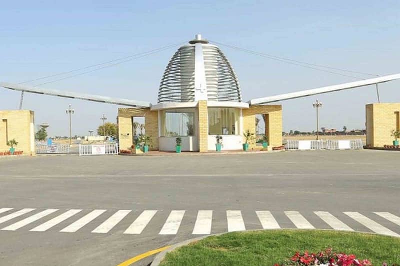 5 Marla Corner Plot Available In The Heart Of Bahria Orchard For Investment 16