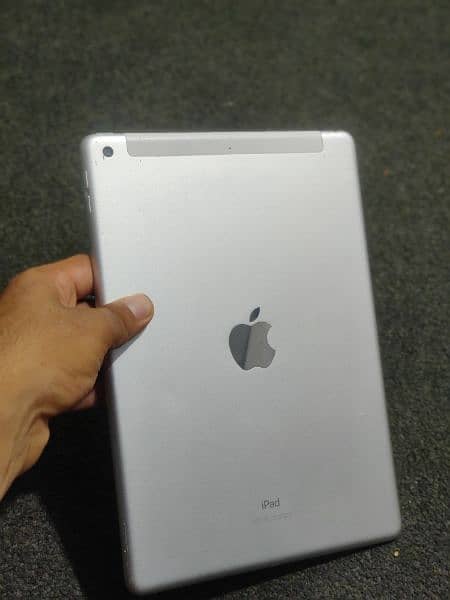 I pad 7 generation 32 gb 5