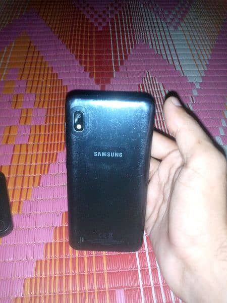 Samsung A10 2/32 GB 0