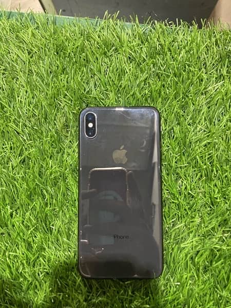 I phone xs max  factory unlocked 1