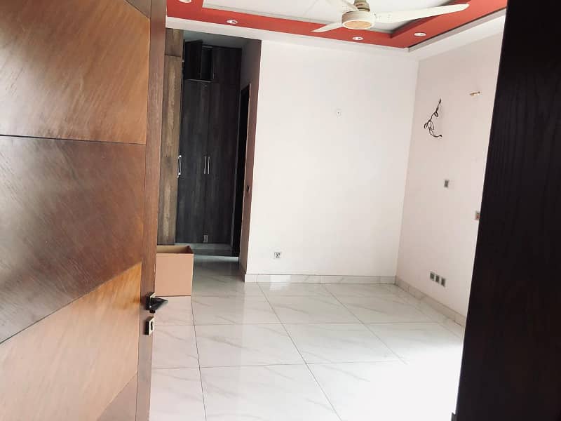 10 Marla Beautiful House With Gas Available For Rent In Lake City Sector M-2 Block A 16