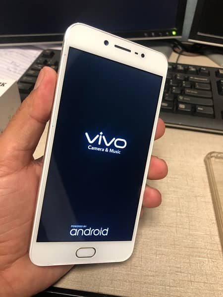 Vivo Y67 6ram 128 rom 2