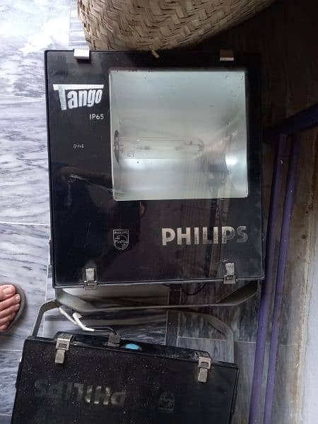 Philips IP65 Flood Lights 2x 1