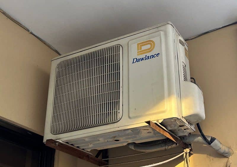 Dawlance 1.5 ton Dc Inverter just like a new Ac 1