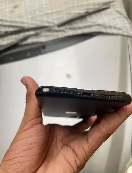 iPhone 11 pro max factory unlocked non pta 1