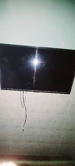 32 inch Android smart led just panal break