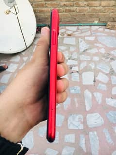 Iphone 11 Red Colur Full Ok 10/10 condition water pack