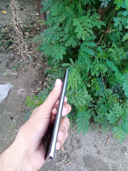 one plus 8 panel ma green line ha bareek si 1