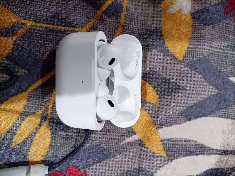 airpods pro(2nd generation) 1