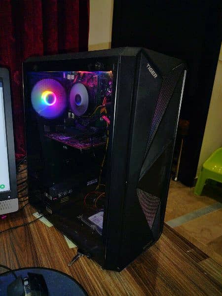 Custom gaming PC in low cost 0