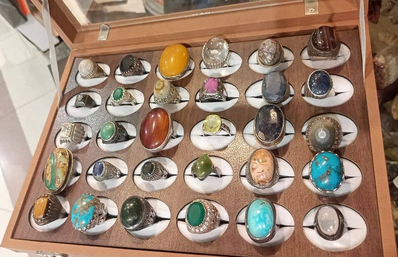 Natural stone rings and gemstones and products made of natural stones. 1