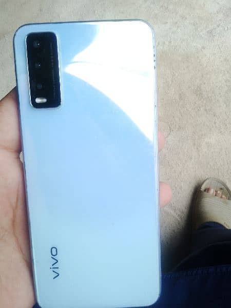 vivo v20 complete box and charger 7