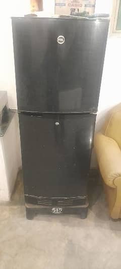 Pel Refrigerator 0