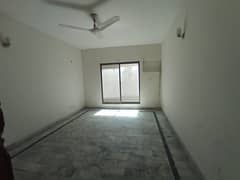 PRIME Location 7 Marla First Floor For Sale In Rehman Gardens Near Dha Phase 1 0