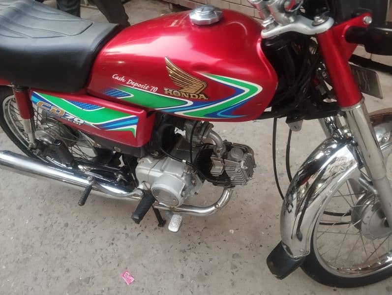 Honda 70 Pindi number 9